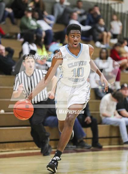 Thumbnail 1 in Clovis North vs. San Leandro (Clovis West Nike Invitational) photogallery.
