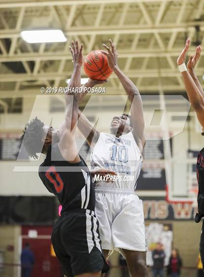 Thumbnail 1 in Clovis North vs. San Leandro (Clovis West Nike Invitational) photogallery.