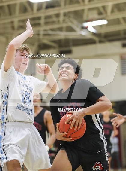 Thumbnail 1 in Clovis North vs. San Leandro (Clovis West Nike Invitational) photogallery.