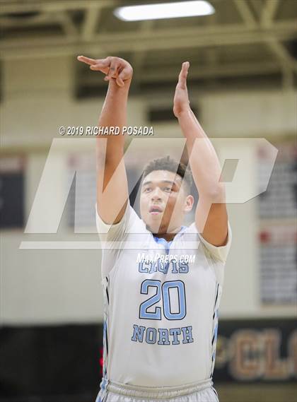 Thumbnail 1 in Clovis North vs. San Leandro (Clovis West Nike Invitational) photogallery.