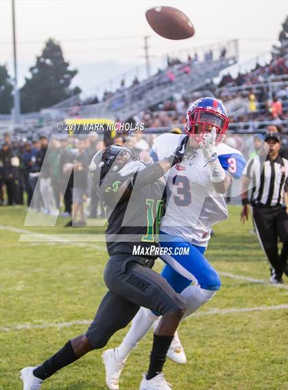 Thumbnail 2 in Serra @ Narbonne photogallery.