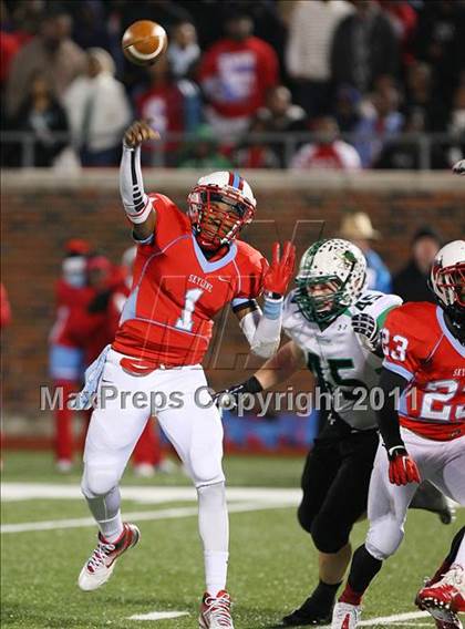 Thumbnail 3 in Skyline vs Carroll (5A Division 1 Semifinal) photogallery.