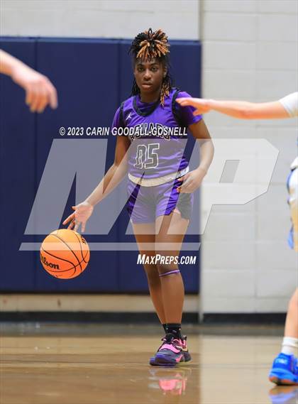 Thumbnail 2 in Carrboro @ Swansboro (NCHSAA Round 1) photogallery.