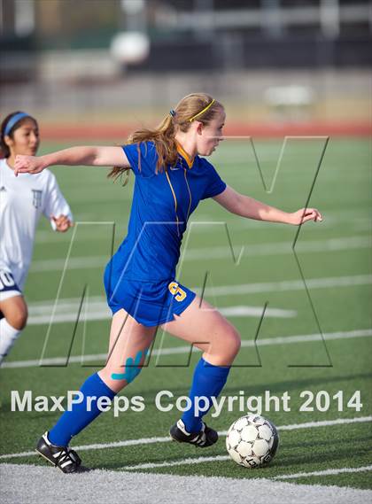 Thumbnail 2 in Frisco vs. Little Elm photogallery.