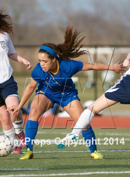 Thumbnail 2 in Frisco vs. Little Elm photogallery.