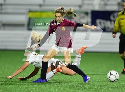 Thumbnail 1 in Simsbury vs. St. Joseph (CIAC Class L Final) photogallery.