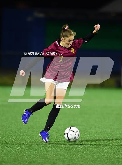 Thumbnail 3 in Simsbury vs. St. Joseph (CIAC Class L Final) photogallery.
