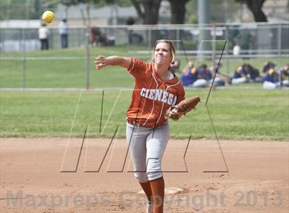 Thumbnail 3 in Valencia vs. Cienega photogallery.