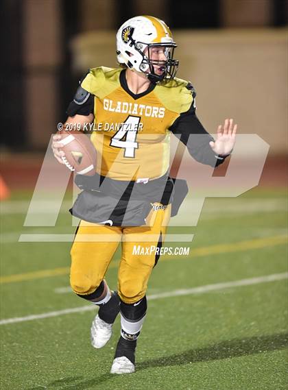 Thumbnail 2 in Valley View vs. Italy (UIL 2A Division 2 Region 1 Area) photogallery.