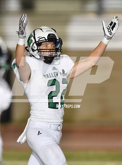 Thumbnail 1 in Valley View vs. Italy (UIL 2A Division 2 Region 1 Area) photogallery.