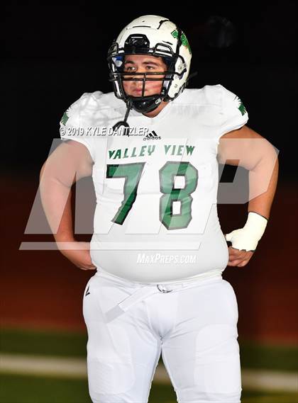 Thumbnail 1 in Valley View vs. Italy (UIL 2A Division 2 Region 1 Area) photogallery.