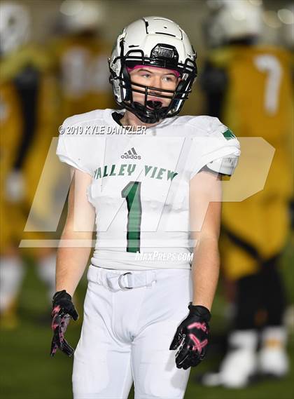 Thumbnail 2 in Valley View vs. Italy (UIL 2A Division 2 Region 1 Area) photogallery.