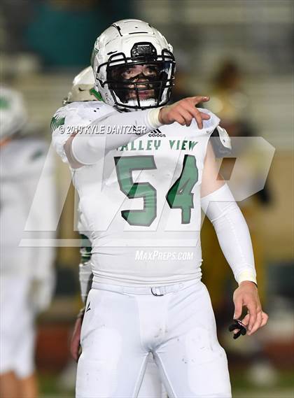 Thumbnail 3 in Valley View vs. Italy (UIL 2A Division 2 Region 1 Area) photogallery.