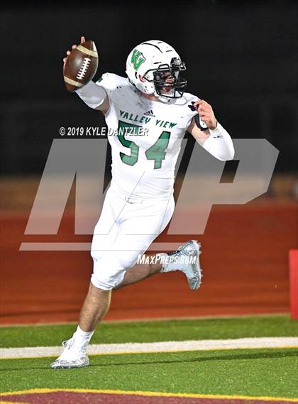 Thumbnail 1 in Valley View vs. Italy (UIL 2A Division 2 Region 1 Area) photogallery.