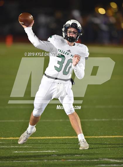 Thumbnail 2 in Valley View vs. Italy (UIL 2A Division 2 Region 1 Area) photogallery.