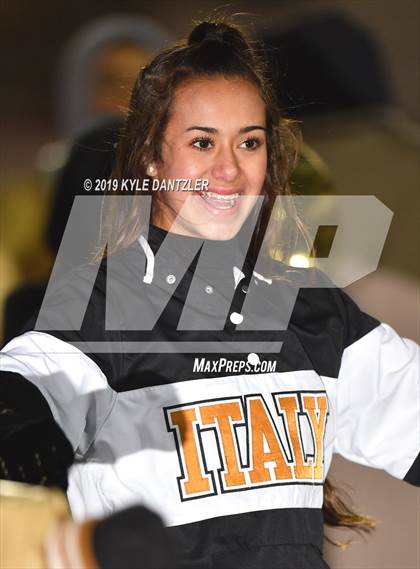 Thumbnail 3 in Valley View vs. Italy (UIL 2A Division 2 Region 1 Area) photogallery.