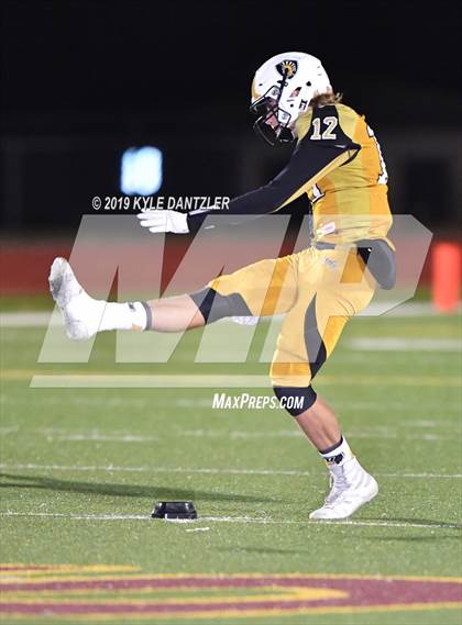 Thumbnail 2 in Valley View vs. Italy (UIL 2A Division 2 Region 1 Area) photogallery.