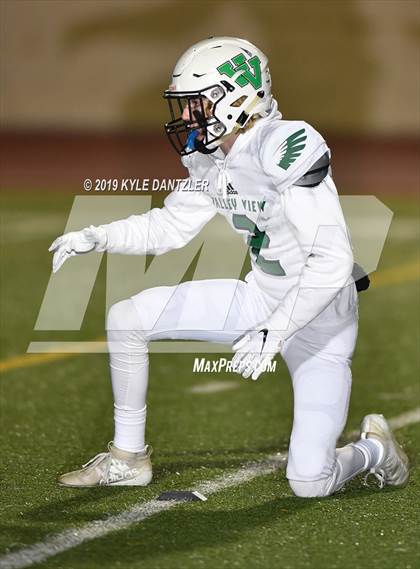 Thumbnail 2 in Valley View vs. Italy (UIL 2A Division 2 Region 1 Area) photogallery.
