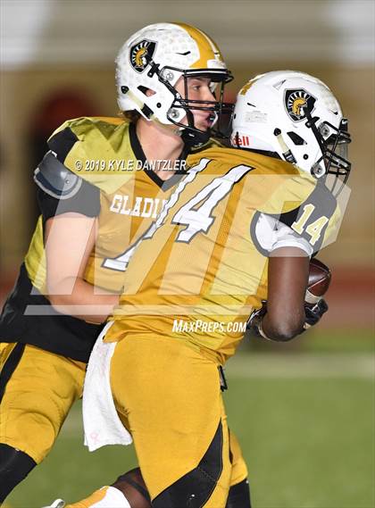Thumbnail 2 in Valley View vs. Italy (UIL 2A Division 2 Region 1 Area) photogallery.