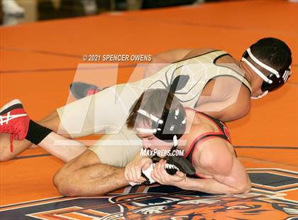 Thumbnail 3 in Elisibeth Barry Memorial Clash at the Creek photogallery.