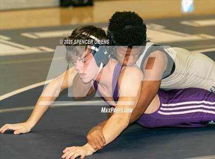 Thumbnail 1 in Elisibeth Barry Memorial Clash at the Creek photogallery.