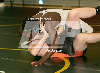 Thumbnail 1 in Elisibeth Barry Memorial Clash at the Creek photogallery.