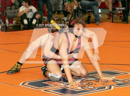 Thumbnail 1 in Elisibeth Barry Memorial Clash at the Creek photogallery.