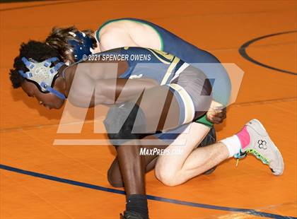 Thumbnail 1 in Elisibeth Barry Memorial Clash at the Creek photogallery.