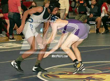 Thumbnail 3 in Elisibeth Barry Memorial Clash at the Creek photogallery.