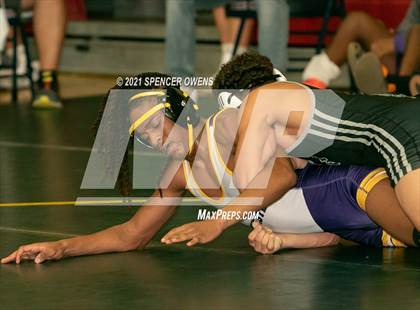 Thumbnail 3 in Elisibeth Barry Memorial Clash at the Creek photogallery.