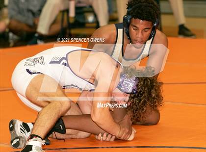 Thumbnail 3 in Elisibeth Barry Memorial Clash at the Creek photogallery.