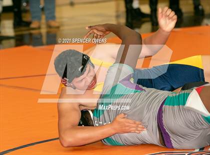 Thumbnail 2 in Elisibeth Barry Memorial Clash at the Creek photogallery.
