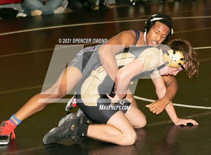 Thumbnail 3 in Elisibeth Barry Memorial Clash at the Creek photogallery.