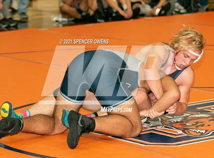 Thumbnail 1 in Elisibeth Barry Memorial Clash at the Creek photogallery.