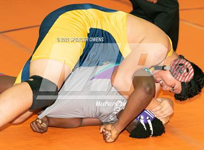Thumbnail 2 in Elisibeth Barry Memorial Clash at the Creek photogallery.