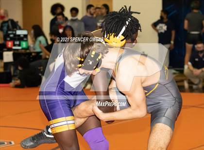 Thumbnail 2 in Elisibeth Barry Memorial Clash at the Creek photogallery.