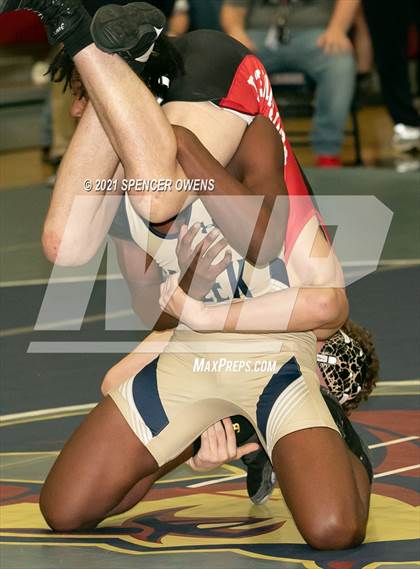 Thumbnail 1 in Elisibeth Barry Memorial Clash at the Creek photogallery.