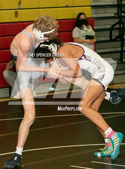 Thumbnail 2 in Elisibeth Barry Memorial Clash at the Creek photogallery.