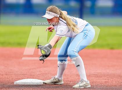 Thumbnail 3 in Cascade @ Gig Harbor (WIAA 3A State Championships Round 1) photogallery.
