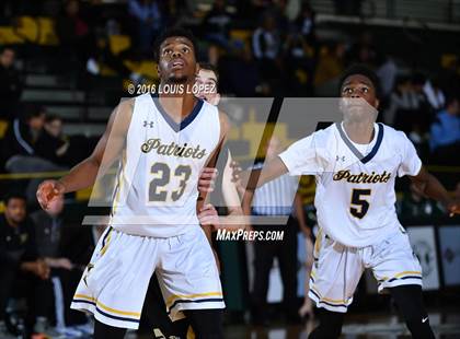 Thumbnail 1 in Birmingham vs. Oak Park (The Classic at Damien) photogallery.
