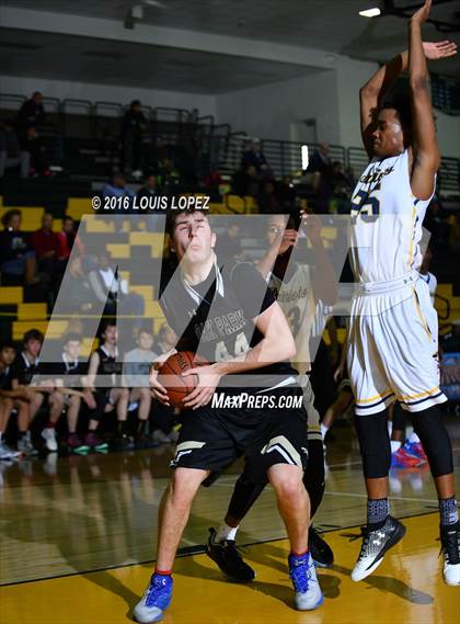 Thumbnail 2 in Birmingham vs. Oak Park (The Classic at Damien) photogallery.