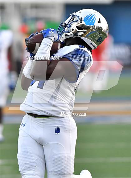 Thumbnail 1 in IMG Academy @ Mater Dei photogallery.