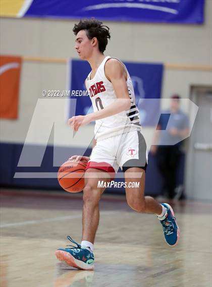 Thumbnail 1 in Pasadena Memorial vs Tomball (McDonald's Texas Invitational) photogallery.