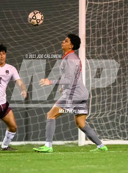 Thumbnail 2 in Lee vs Marshall photogallery.
