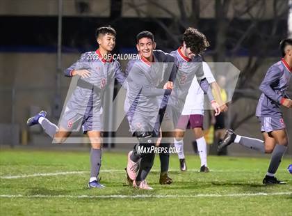 Thumbnail 2 in Lee vs Marshall photogallery.