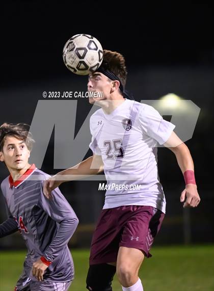 Thumbnail 3 in Lee vs Marshall photogallery.