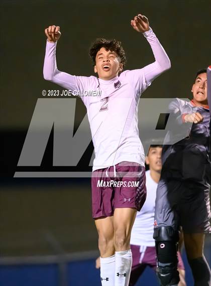 Thumbnail 1 in Lee vs Marshall photogallery.