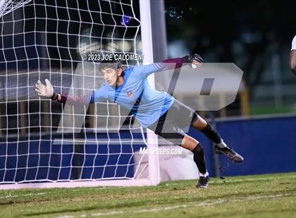 Thumbnail 3 in Lee vs Marshall photogallery.