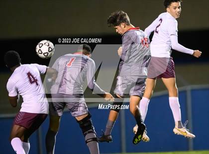 Thumbnail 3 in Lee vs Marshall photogallery.