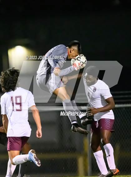Thumbnail 3 in Lee vs Marshall photogallery.